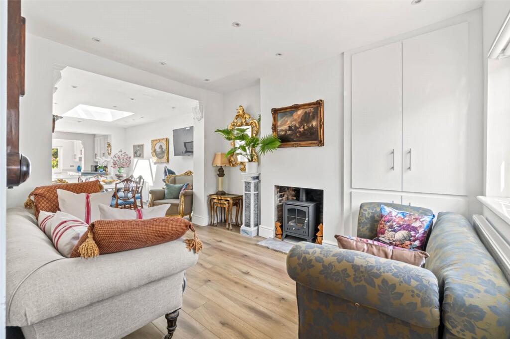 House in Twickenham - View 5