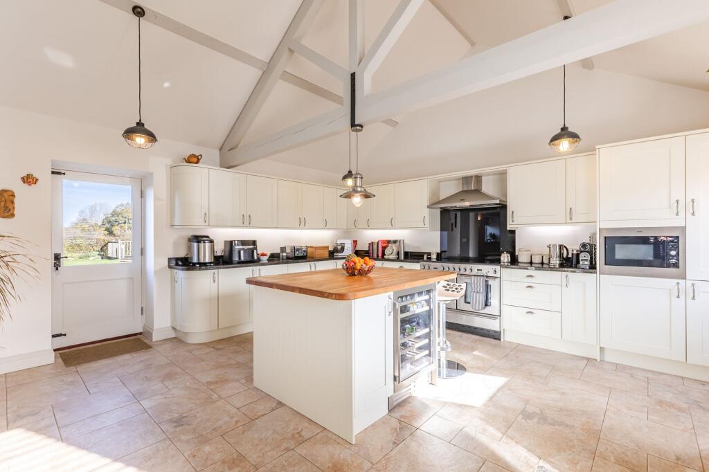 Idyllic Barn Conversion in Worstead photo 4