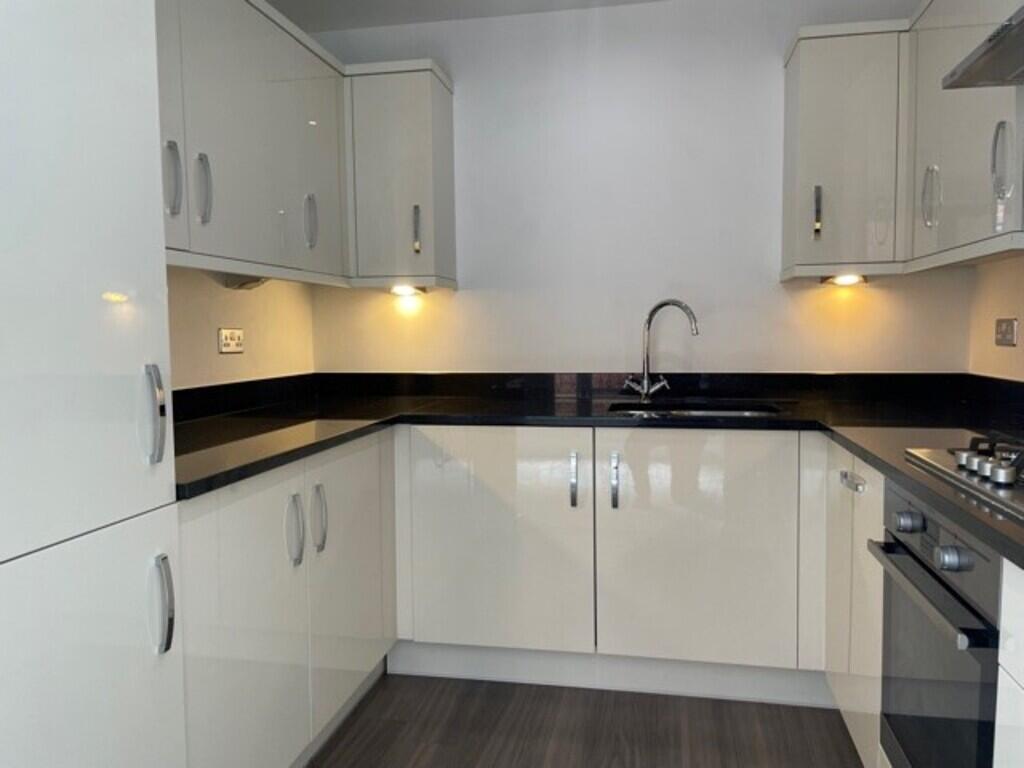 Apartment in Worcester, Worcestershire - View 4