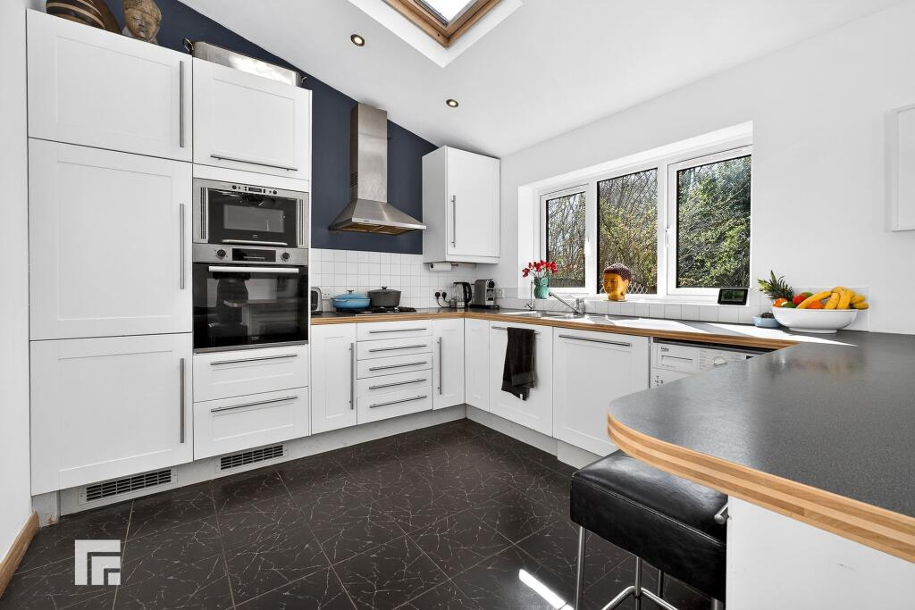 House in Cardiff, Pentrebane, Fairwater - View 5
