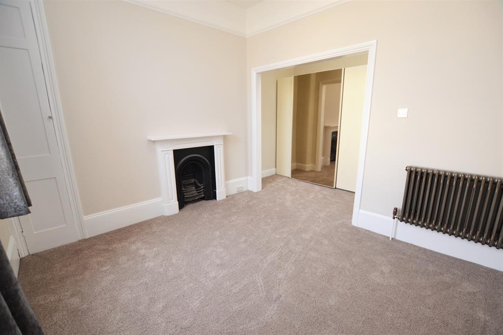 Apartment in Cheltenham, Marle Hill, Pittville - View 2