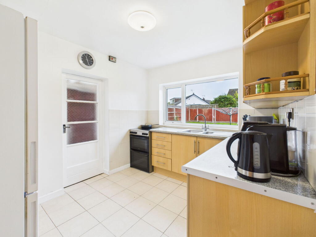 Broughton Lane, Wistaston, Crewe, CW2 8JR photo 4