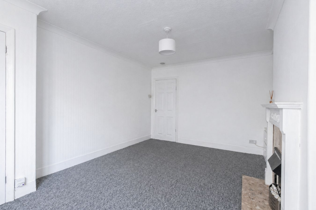 House in Wakefield, Lupset - View 4