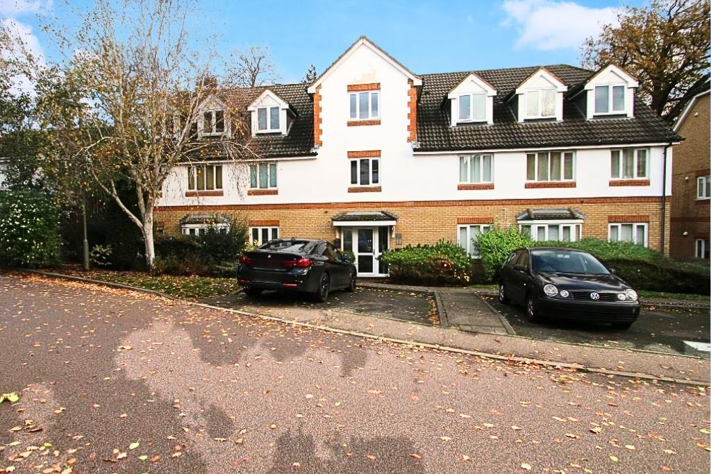 Main image of property: Alexandra Gardens, Knaphill, Woking GU21 2DL