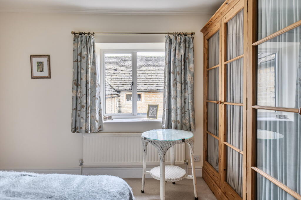 House in Swindon - View 4