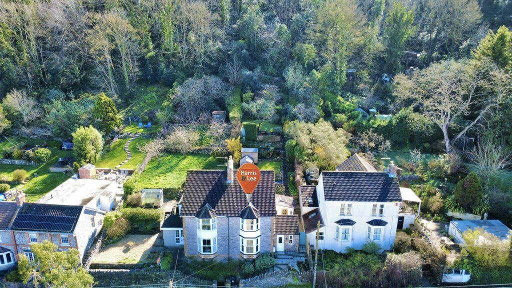 Main image of property: Kewstoke Road, Kewstoke - BEAUTIFUL HOME & VIEWS