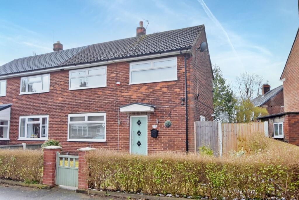 Burns Avenue, Bury, Bury