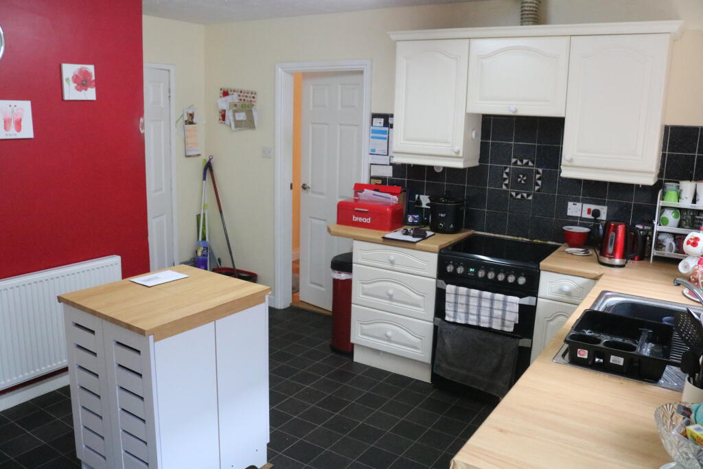 House in Doncaster - View 5
