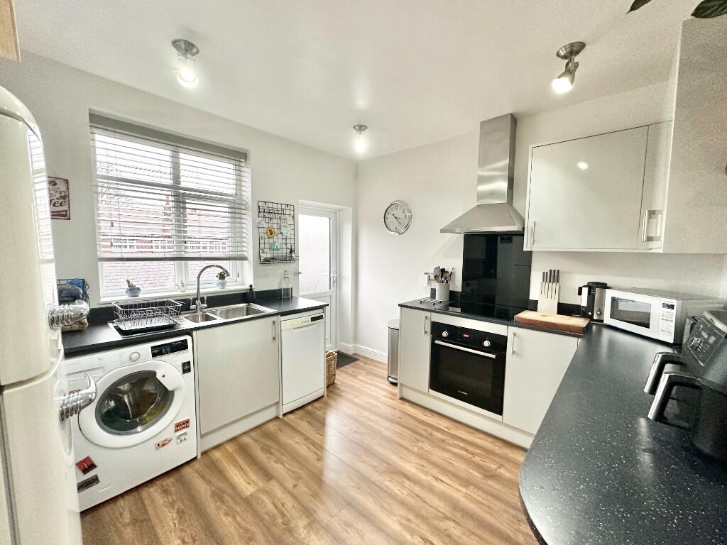Friars Road, Sale, Greater Manchester, M33 photo 3