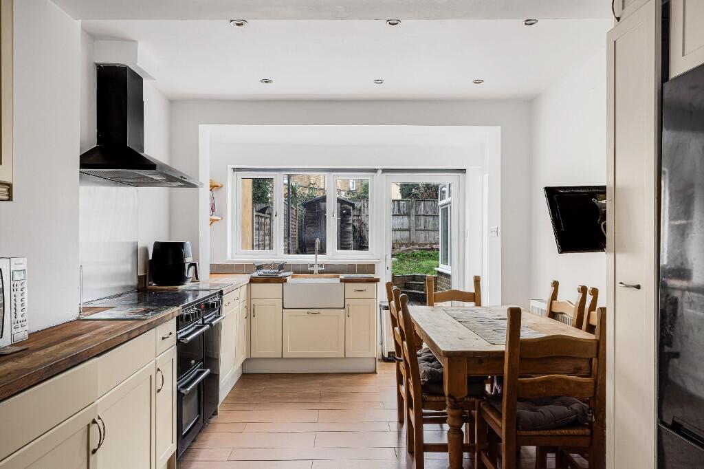 Eastwood Road, London, E18 - More
