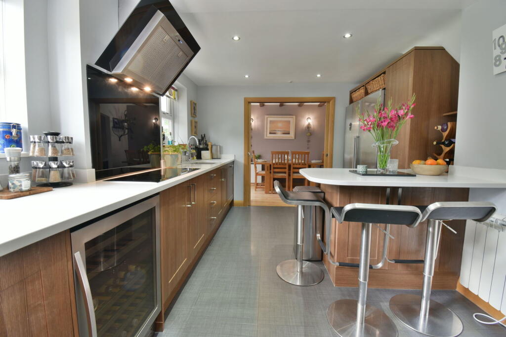 Meadow Close, Compton, Newbury, RG20 6QQ photo 4