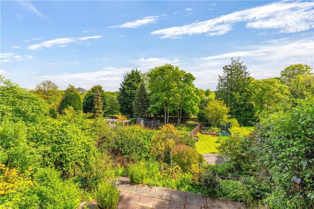 House in Bradford, Menston - View 2