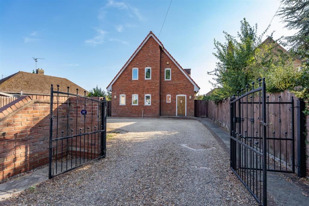 Main image of property: Clay Lake, Spalding