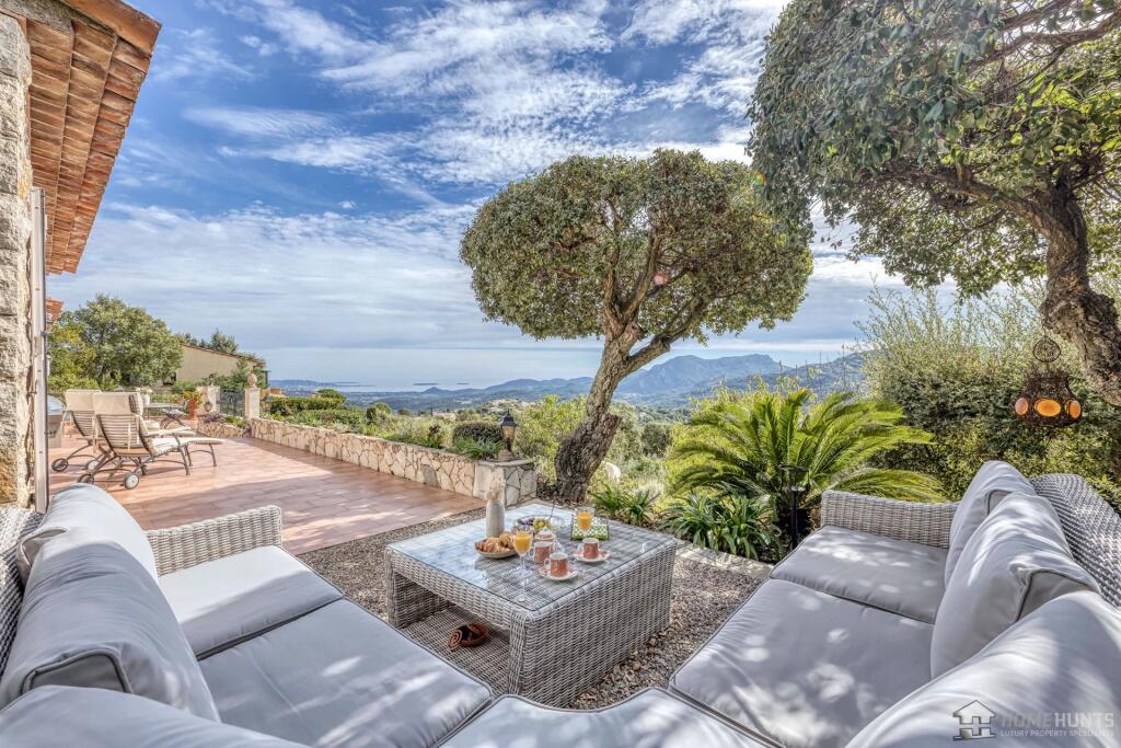 Main image of property: Provence-Alps-Cote d`Azur, Var, Les Adrets-de-l`Estérel