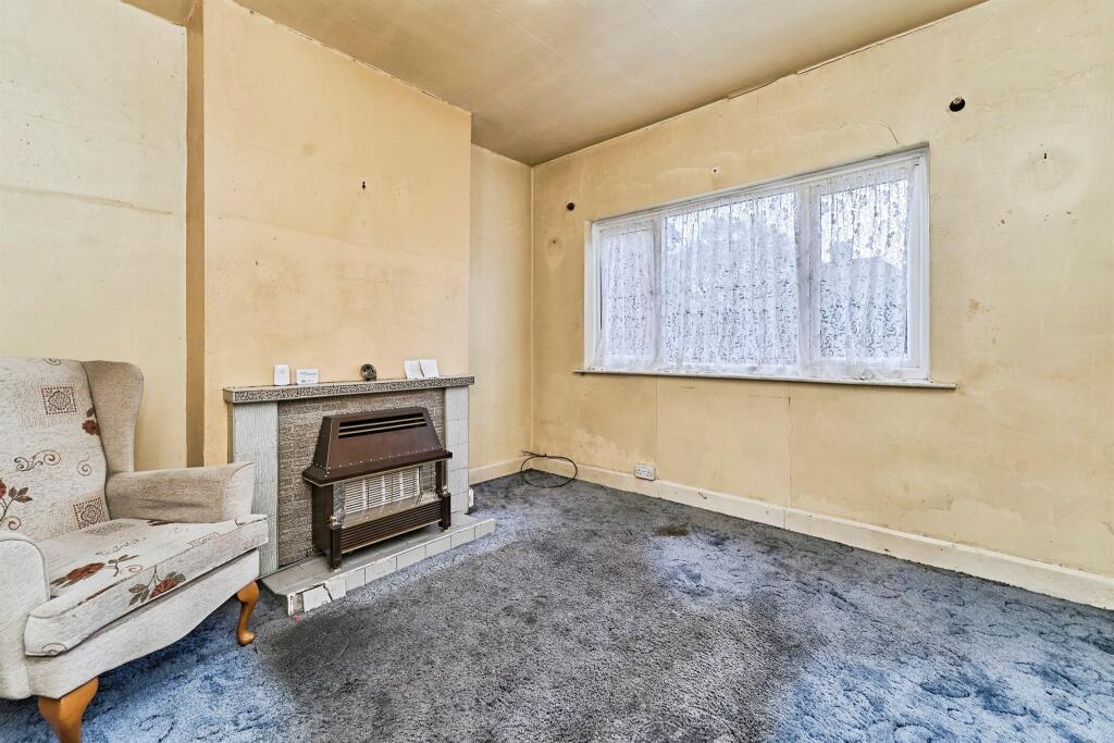 House in Walsall, West Midlands - View 5