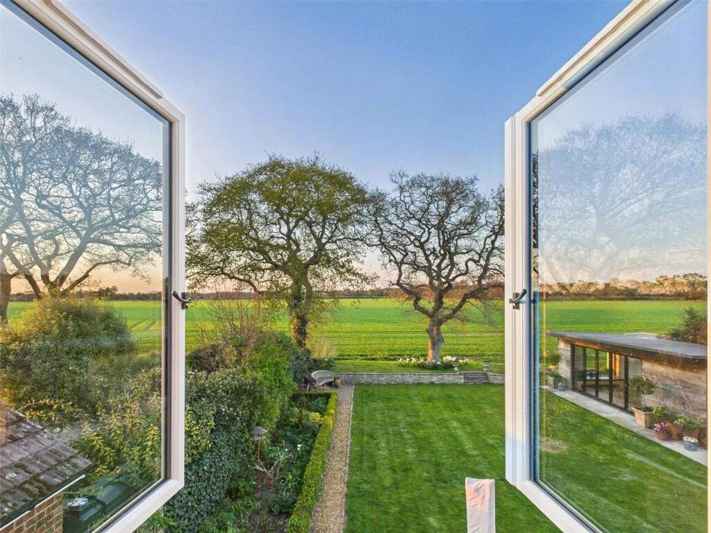 House in New Forest, Bransgore - View 3