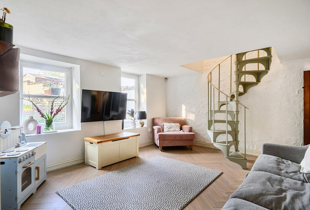 House in Bristol, Barrs Court, Oldland - View 4