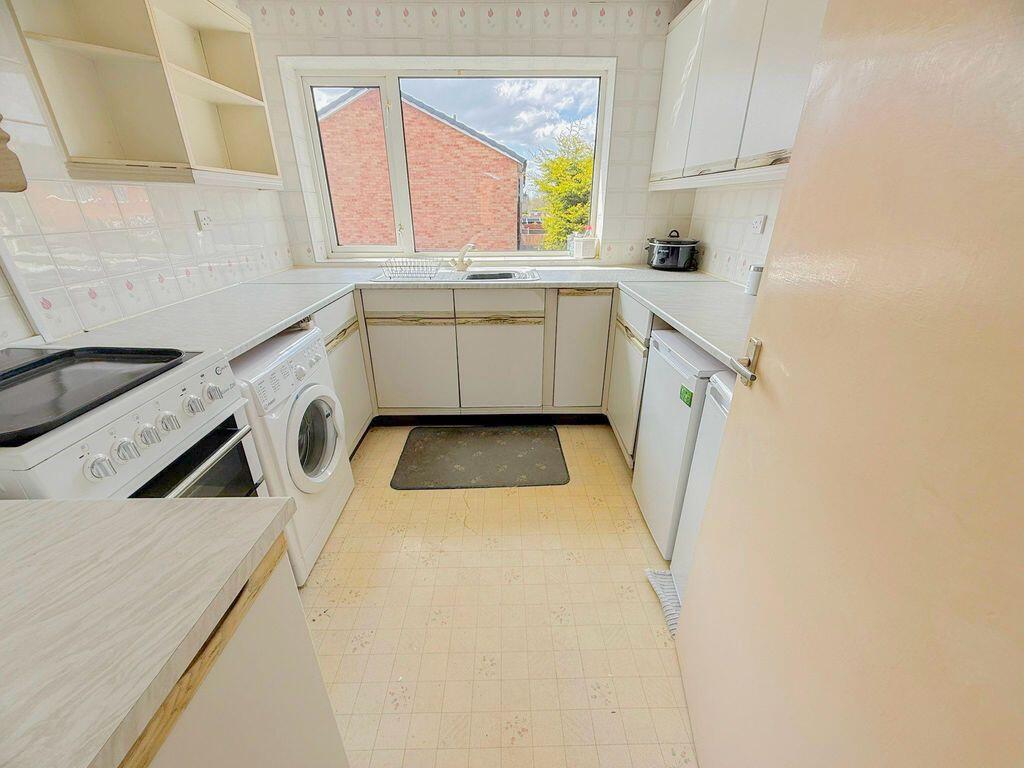 Apartment in Birmingham, Wylde Green, Erdington - View 6