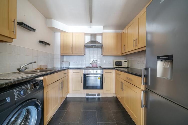 Apartment in London - More