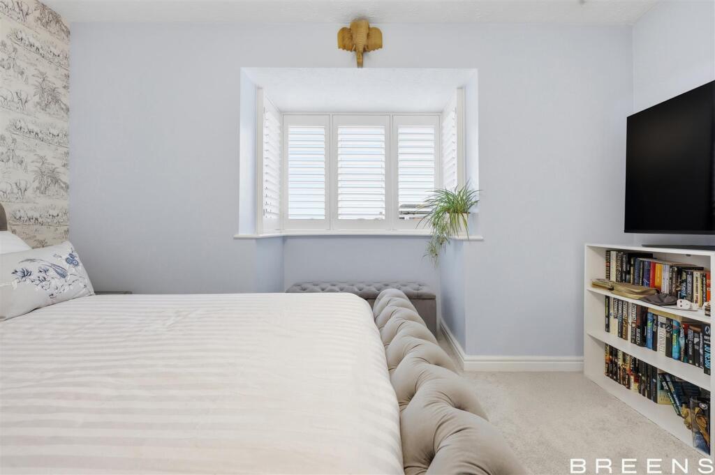 Apartment in London - More