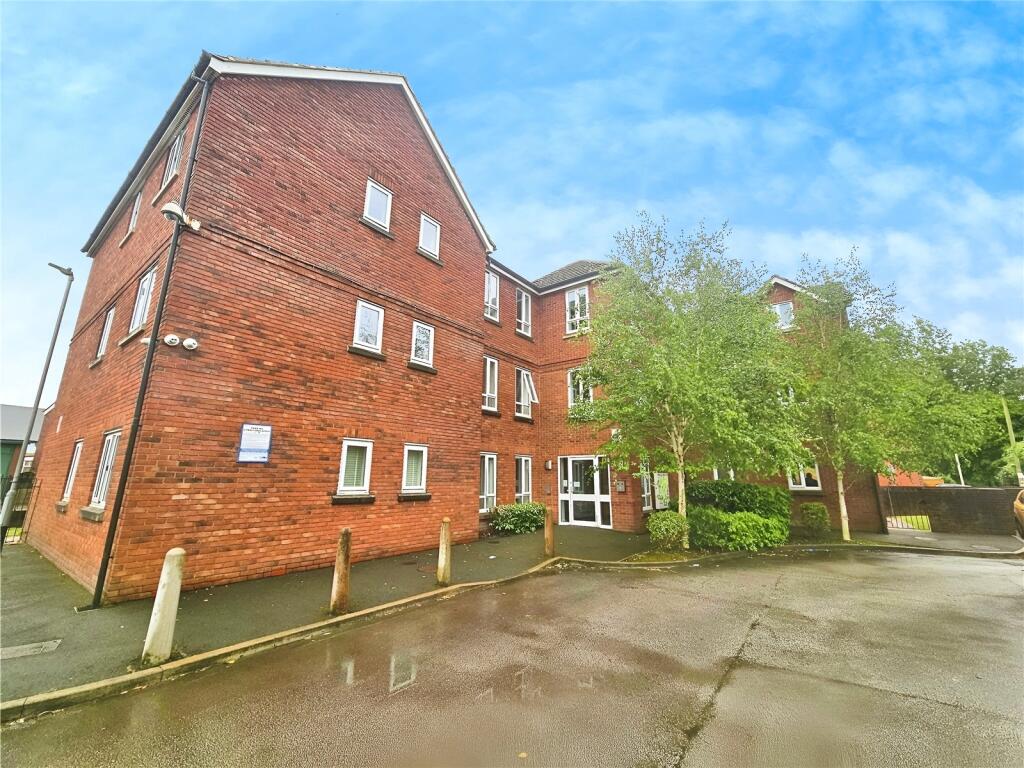 Main image of property: Bolton Road, Westhoughton, Bolton, Greater Manchester, BL5