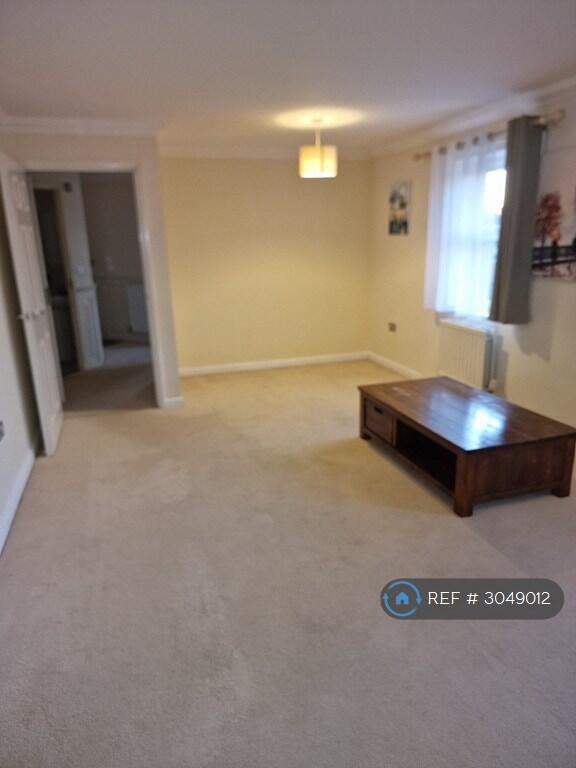 Apartment in Milton Keynes - View 5