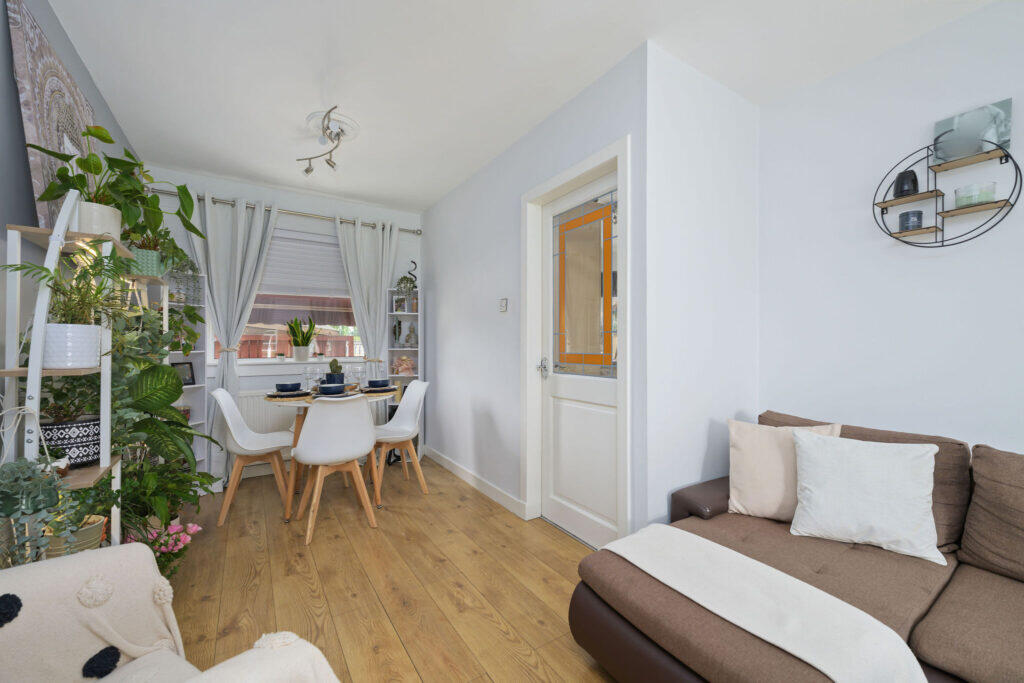 House in Bonnybridge, Falkirk - View 4