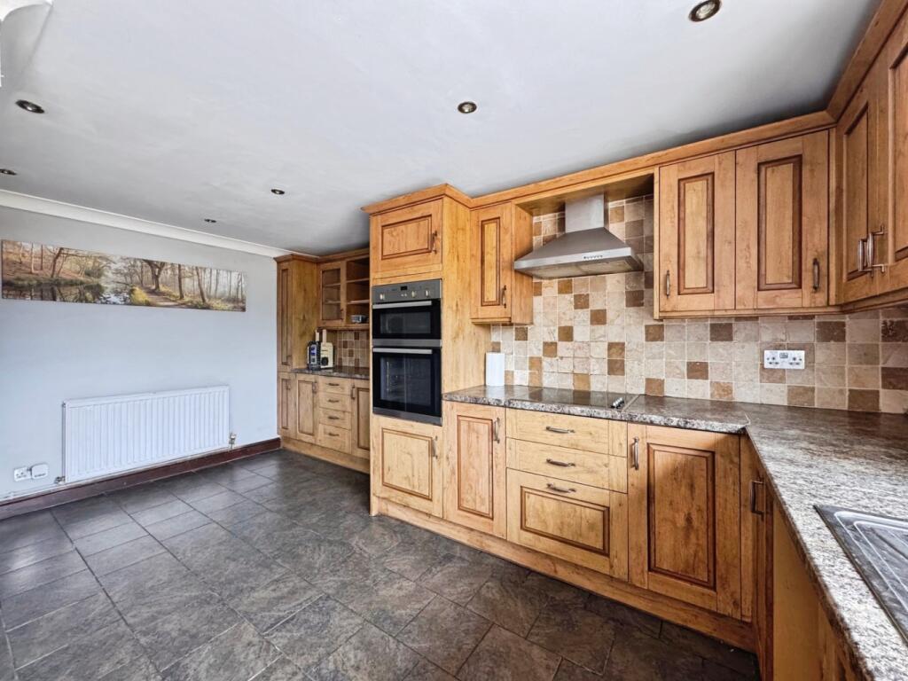 House in Llanmorlais, Llanrhidian Higher - More