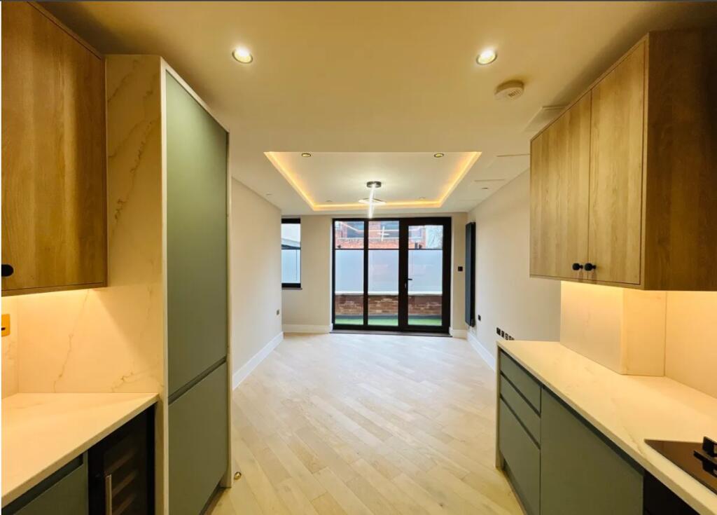 Main image of property: 186 Rye Lane, Southwark, London