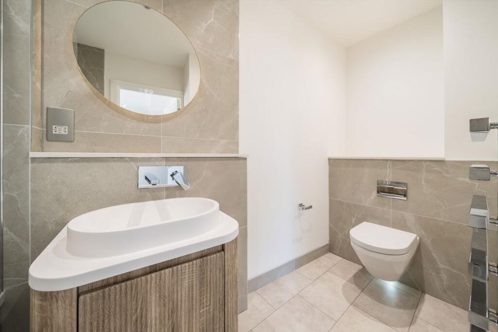 Apartment in London - View 5