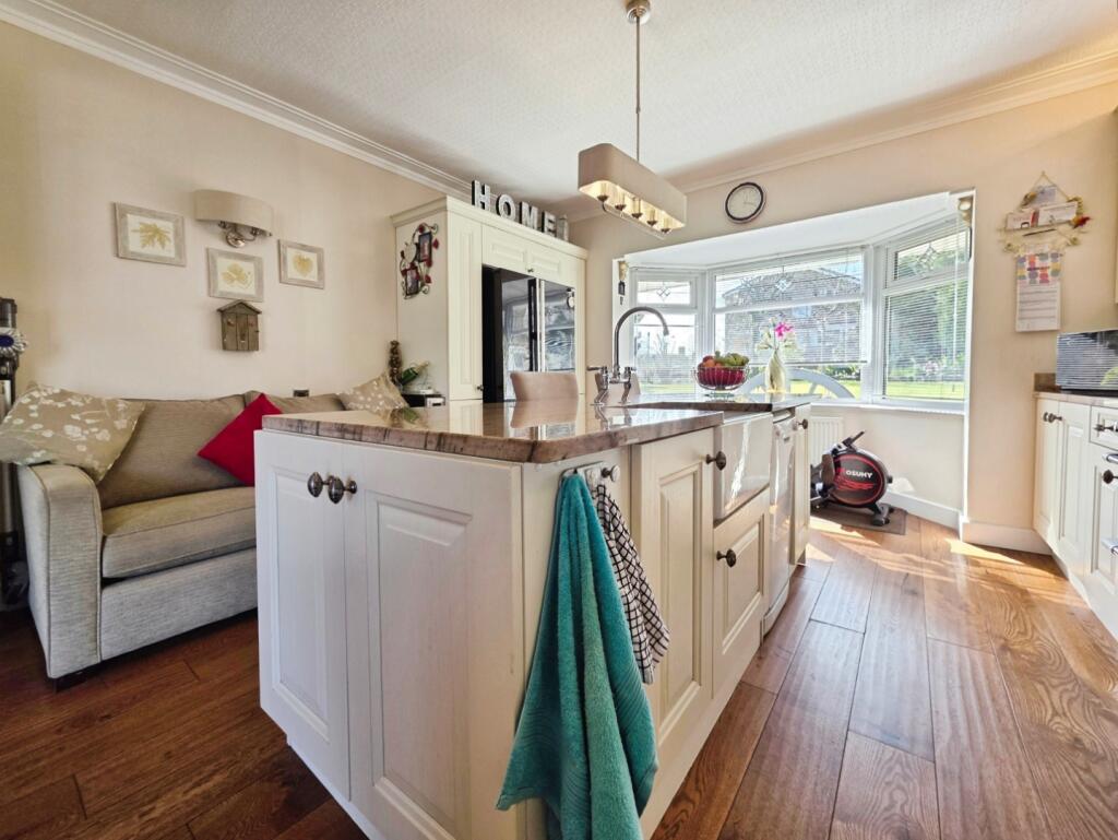 Additional image 14 of Roundwood Road, Baildon, BD17 7JZ