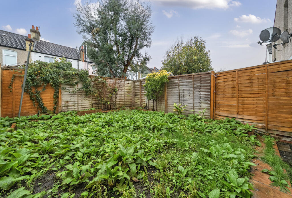 Apartment in London - View 4