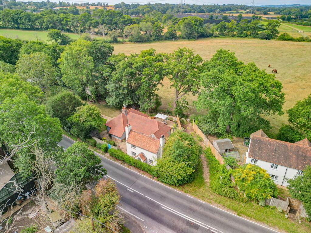 Main image of property: Winchester Road, Waltham Chase, Southampton, SO32