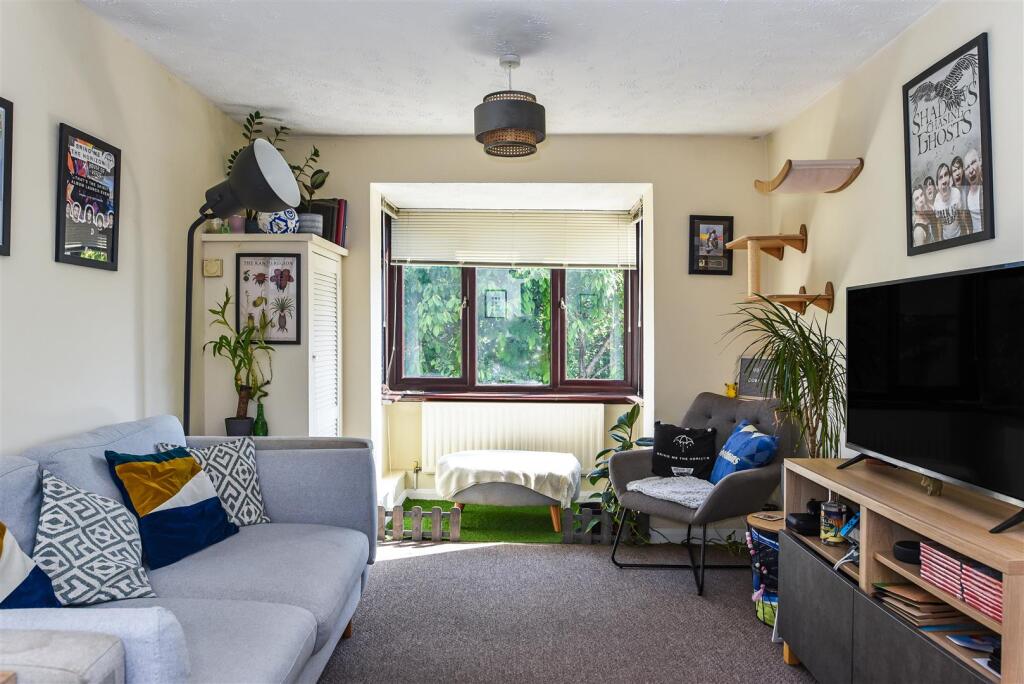 Apartment in Portsmouth, Milton - More