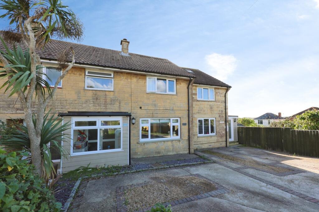Main image of property: Elm Cl, Ryde, Isle of Wight