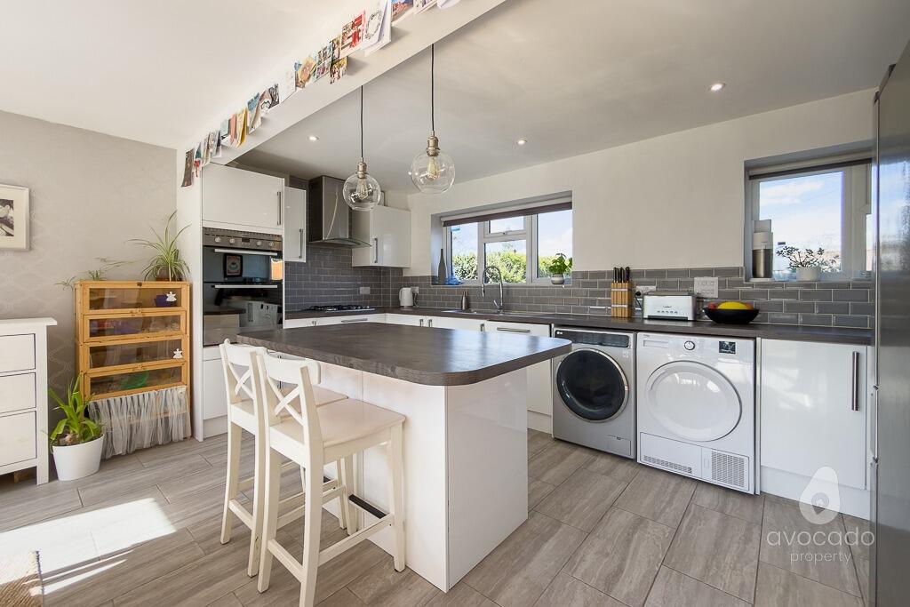 Red Rose, Binfield, Berkshire, RG42 - View 3