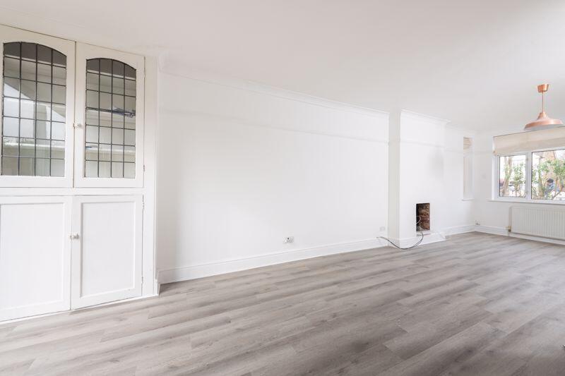 House in London - View 4