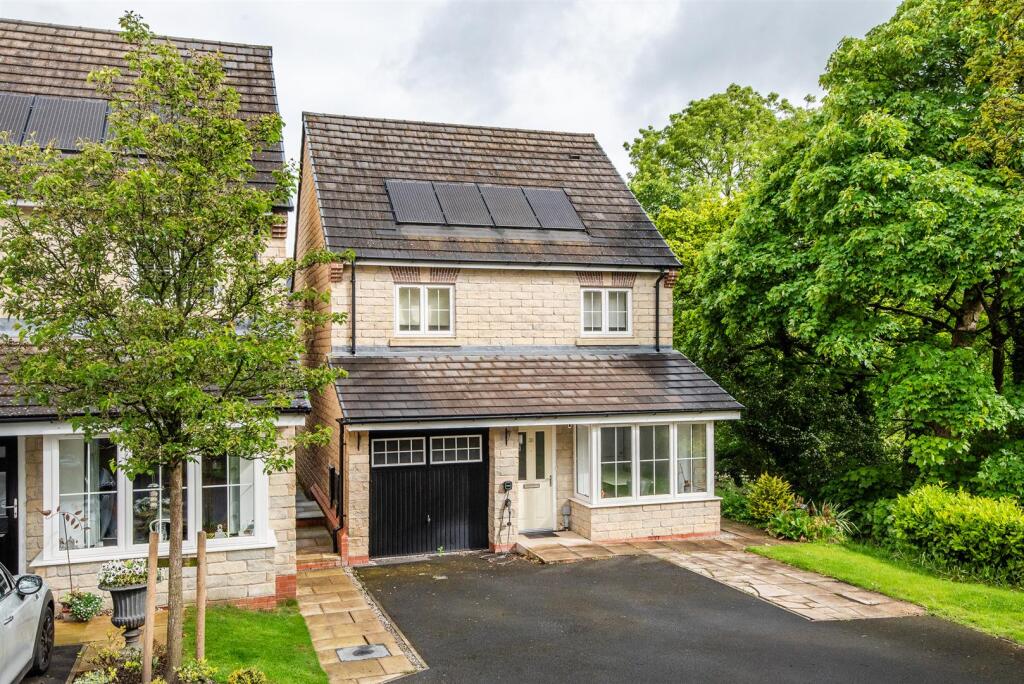 Main image of property: Oak Leaf Drive, Bamber Bridge, Preston