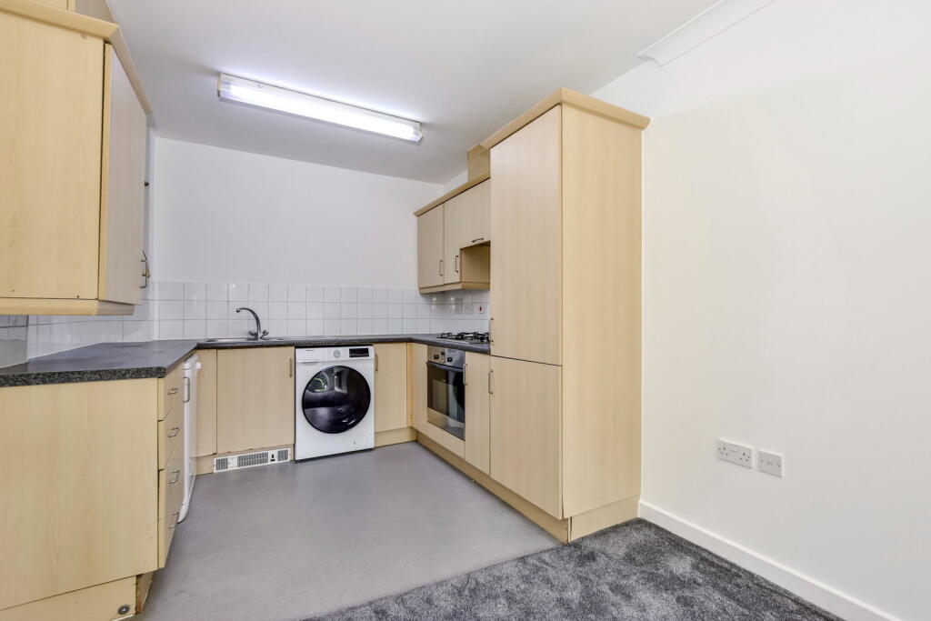 Apartment in Watford, Cassio Metro, Holywell Estate - More