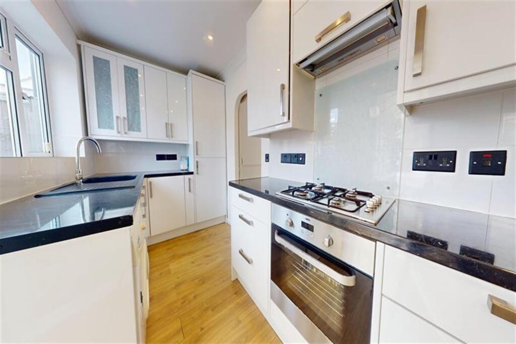 Main image of property: Green Glade, Theydon Bois, Epping, CM16