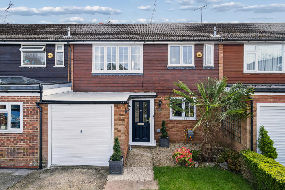 Main image of property: Hill Farm Road, Chalfont St Peter, SL9