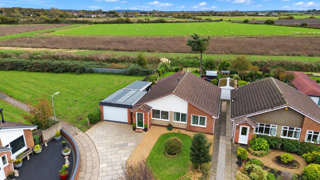 Bracebridge Drive, Kew, Southport, Merseyside, PR8 6XH