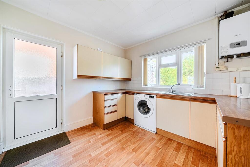 Rosebank Crescent, Exeter photo 4