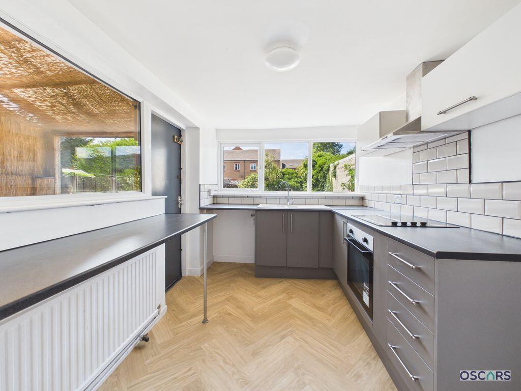 House in Hull - View 5