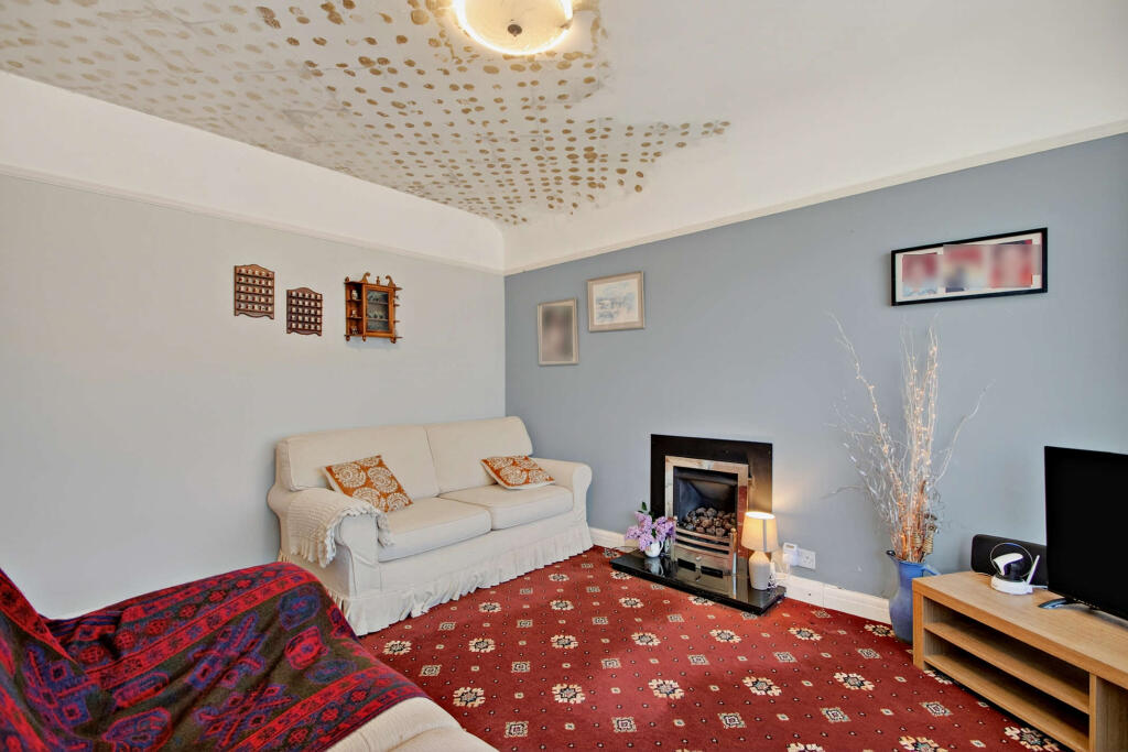 Compton Place, Watford, WD19 photo 4