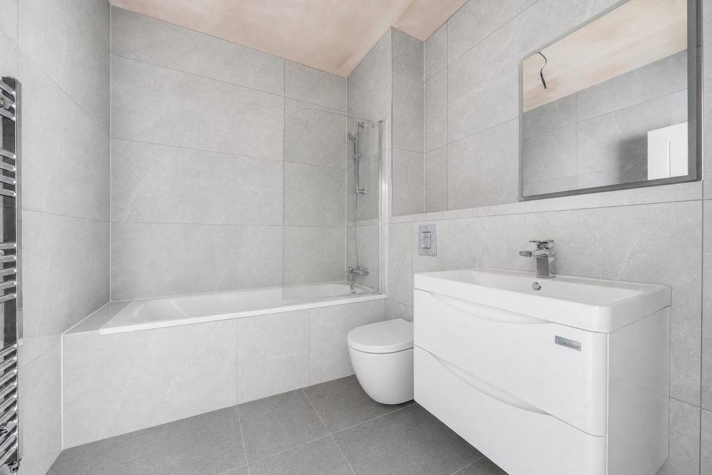 Apartment in Guildford - View 4