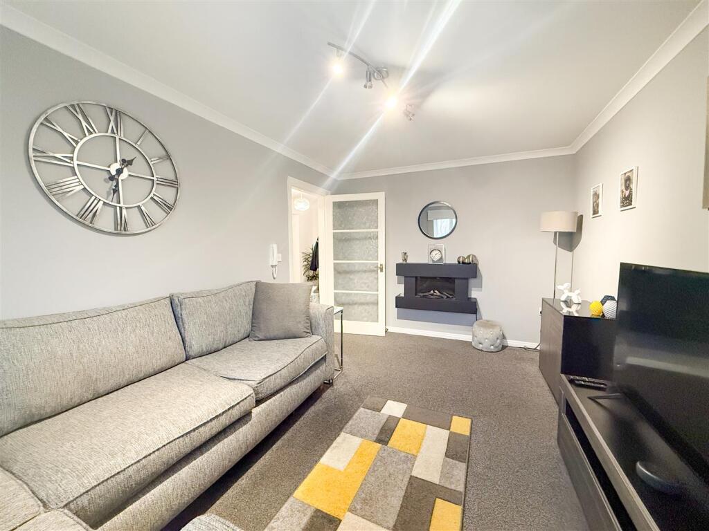 Apartment in Gateshead, North East - View 2