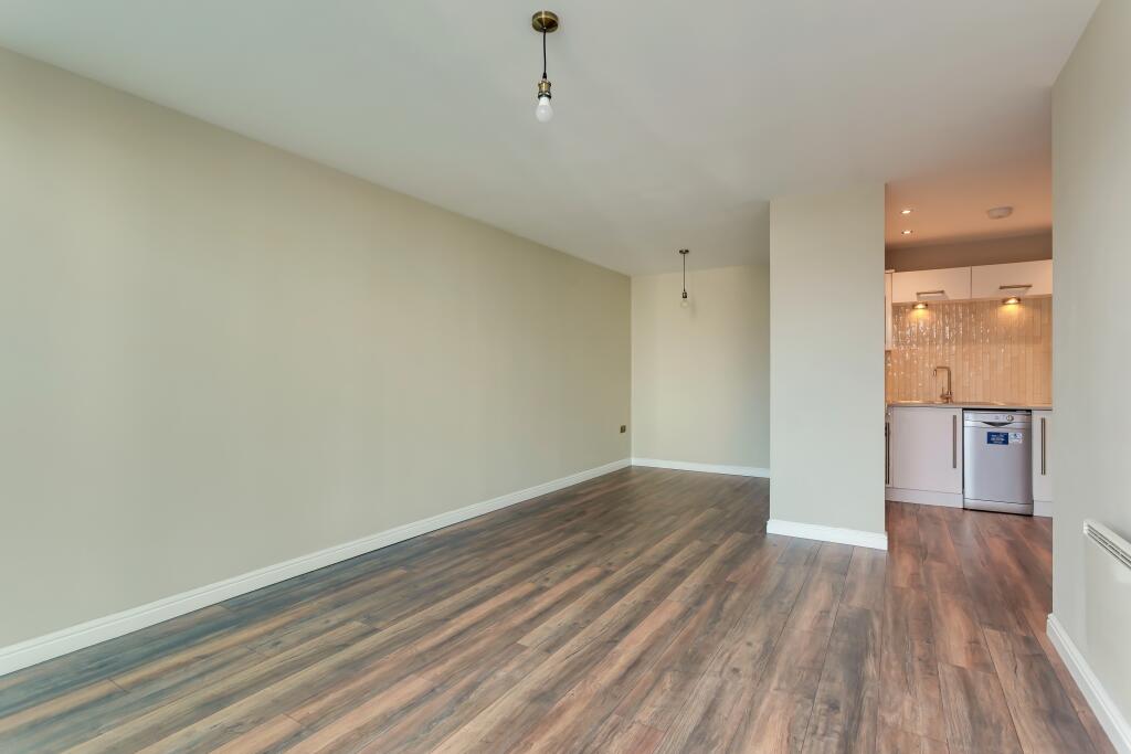 Apartment in Twickenham - More