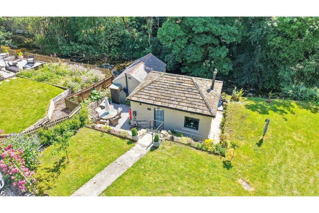House in Bradford - View 4