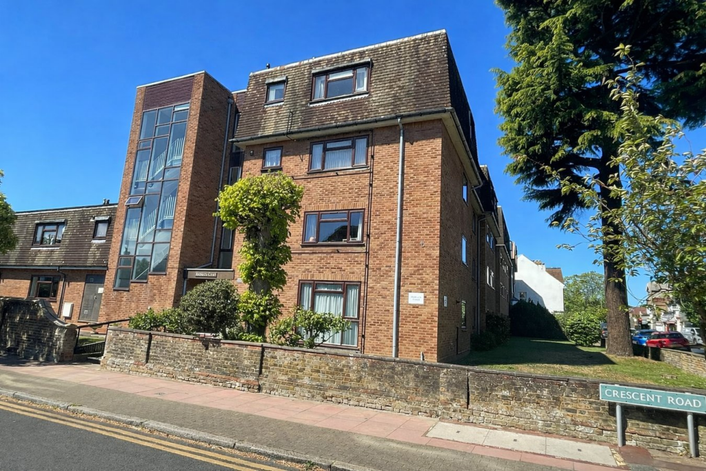Main image of property: 2a Crescent Road, Beckenham, BR3